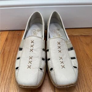 Rieker Antistress slip-on comfort shoes ~ Size 38 (7.5-8) Cream Leather